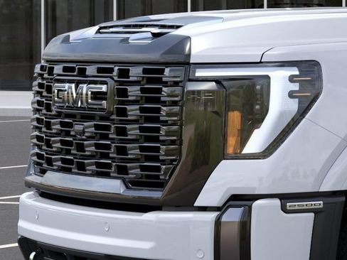 New 2026 GMC Sierra 2500 Denali Ultimate w/ LPO, Black Badging Package AWD/4WD image 13