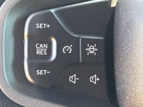 Used 2023 Ford Bronco Badlands image 25