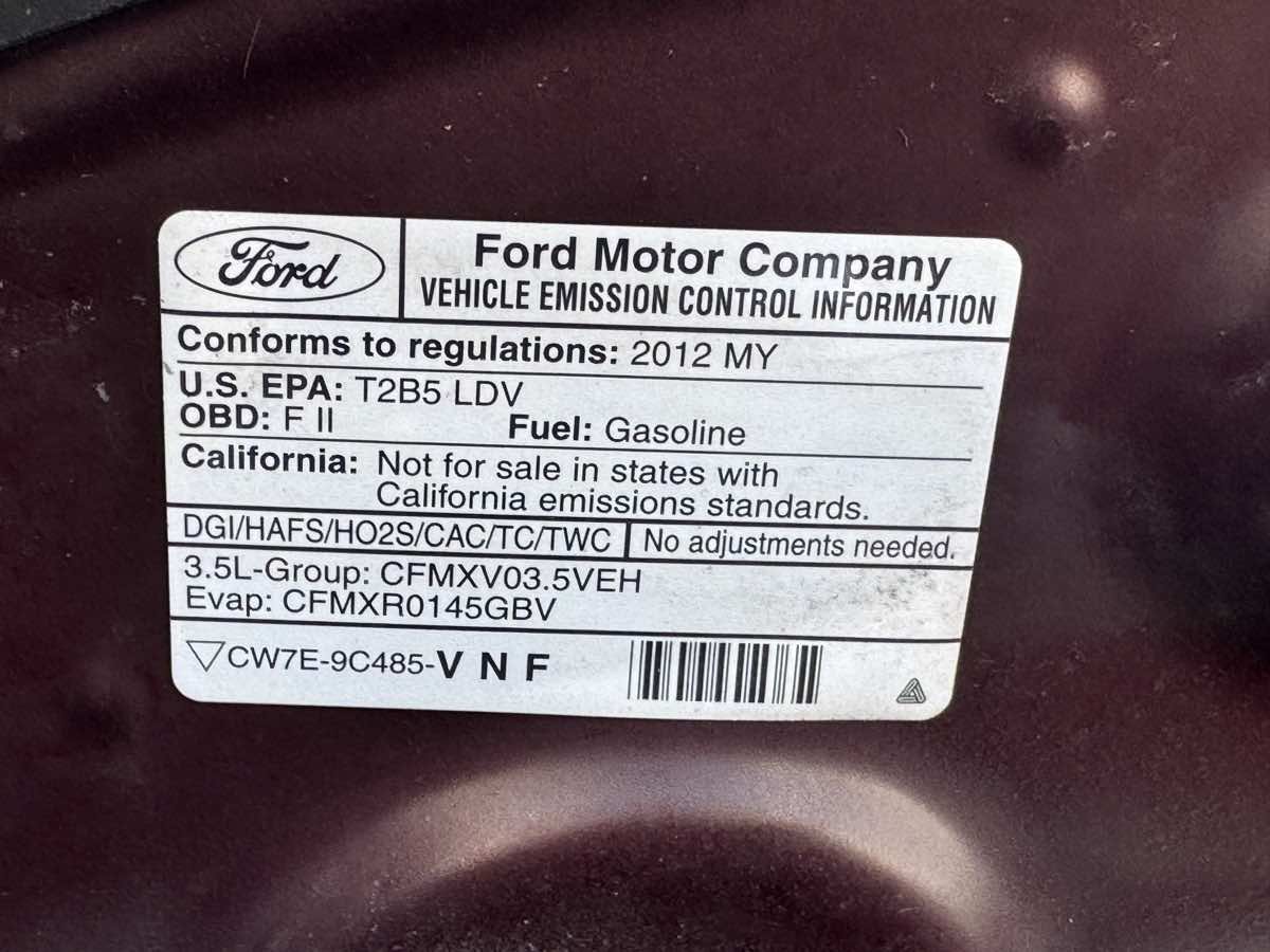 Used 2012 Lincoln MKT AWD image 17