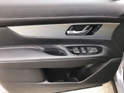 Certified 2025 Nissan Murano SL w/ Cargo Package image 13