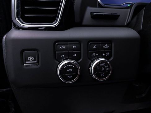 Used 2024 GMC Sierra 3500 Denali Ultimate image 23