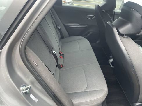 Used 2025 Kia K4 FWD image 37