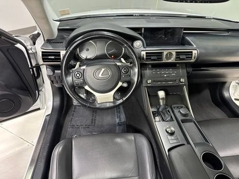 Used 2015 Lexus IS 250 RWD image 16