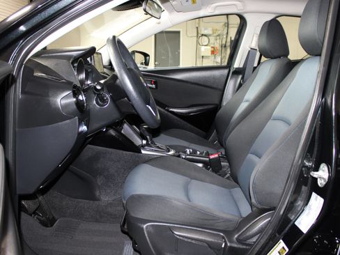 Used 2016 Scion iA FWD image 8