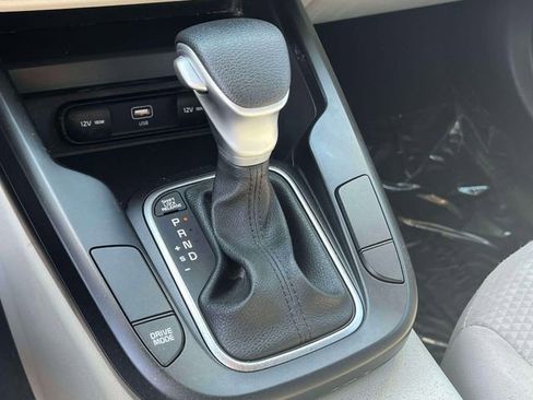 Used 2023 Kia Soul LX w/ LX Technology Package FWD image 24
