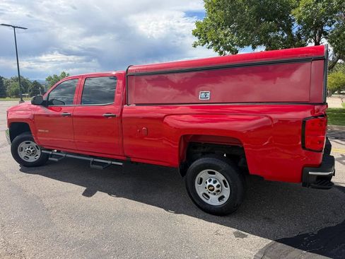 Used 2019 Chevrolet Silverado 2500 W/T AWD/4WD image 2