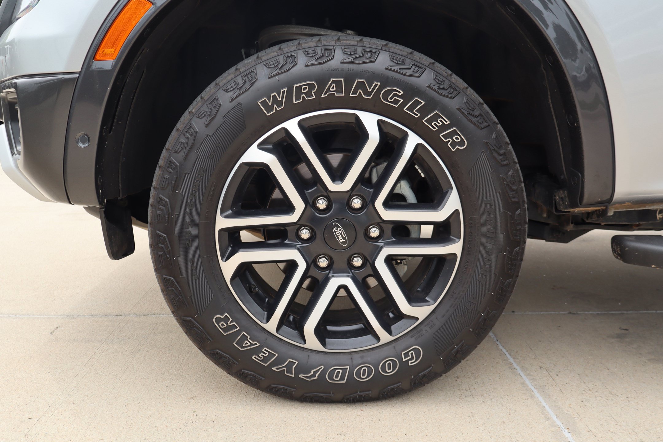 Certified 2024 Ford Ranger Lariat w/ FX4 Off-Road Package AWD/4WD image 12