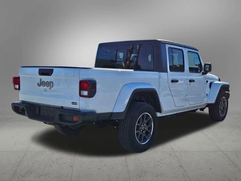 Used 2023 Jeep Gladiator Overland image 6