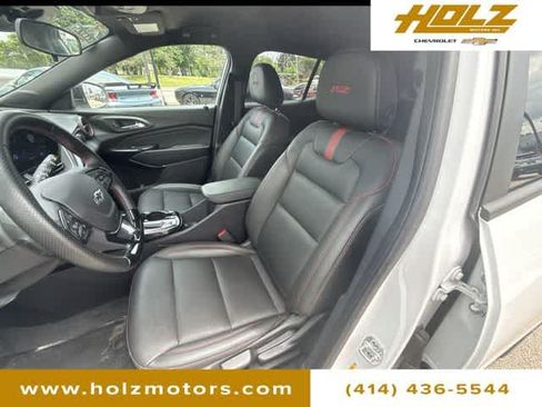 Certified 2025 Chevrolet Trax RS w/ Driver Confidence Package FWD image 18