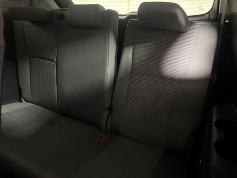 Used 2020 Toyota Highlander L AWD/4WD image 26