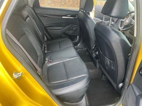 Used 2021 Kia Seltos SX w/ SX Sunroof Package image 32