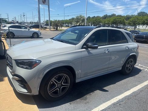 Used 2024 Mercedes-Benz GLE 350 4MATIC image 4
