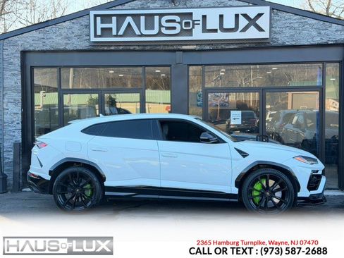 Used 2022 Lamborghini Urus image 25