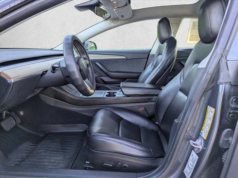 Used 2021 Tesla Model 3 Standard Range Plus image 17