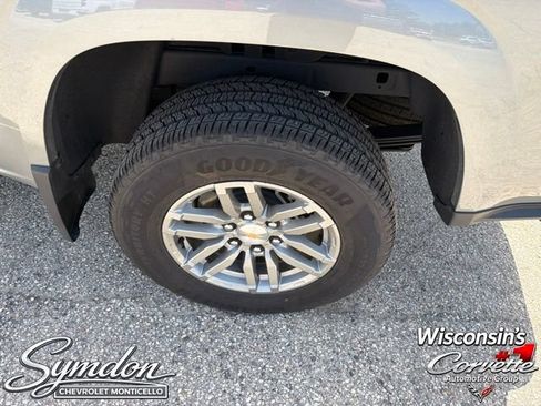 Used 2025 Chevrolet Colorado LT w/ LT Convenience Package AWD/4WD image 23