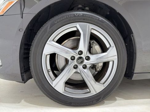 Used 2024 Audi A6 Premium Plus image 11