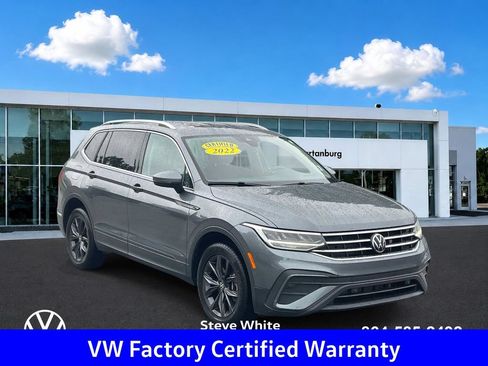 Used 2022 Volkswagen Tiguan SE AWD/4WD image 1