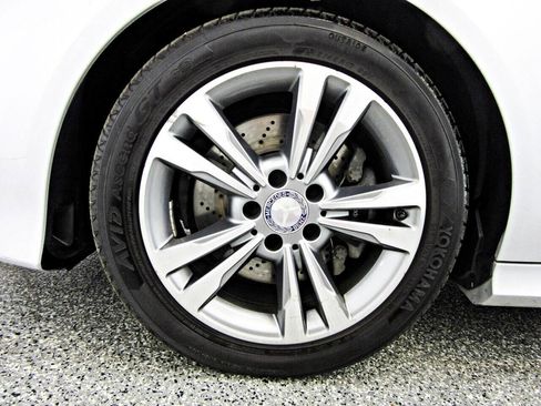 Used 2015 Mercedes-Benz E 350 4MATIC Sedan image 21