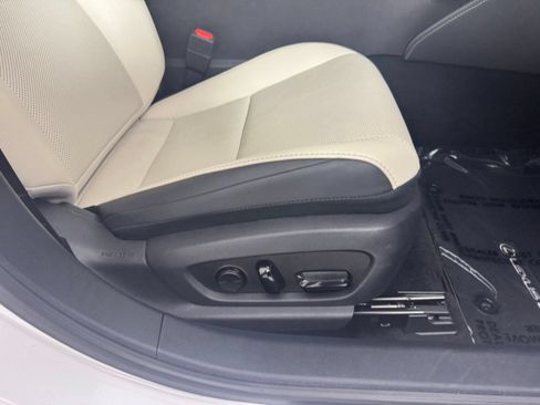 Used 2024 Lexus ES 350 w/ Premium Package FWD image 37