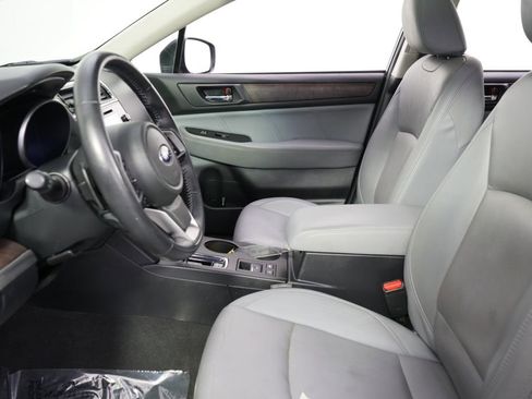 Used 2019 Subaru Outback 2.5i Limited AWD/4WD image 13