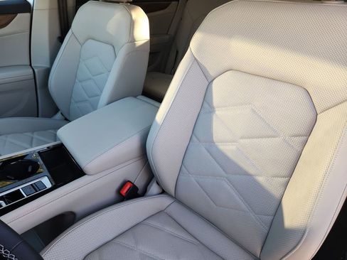 New 2026 Volkswagen Atlas SE image 8