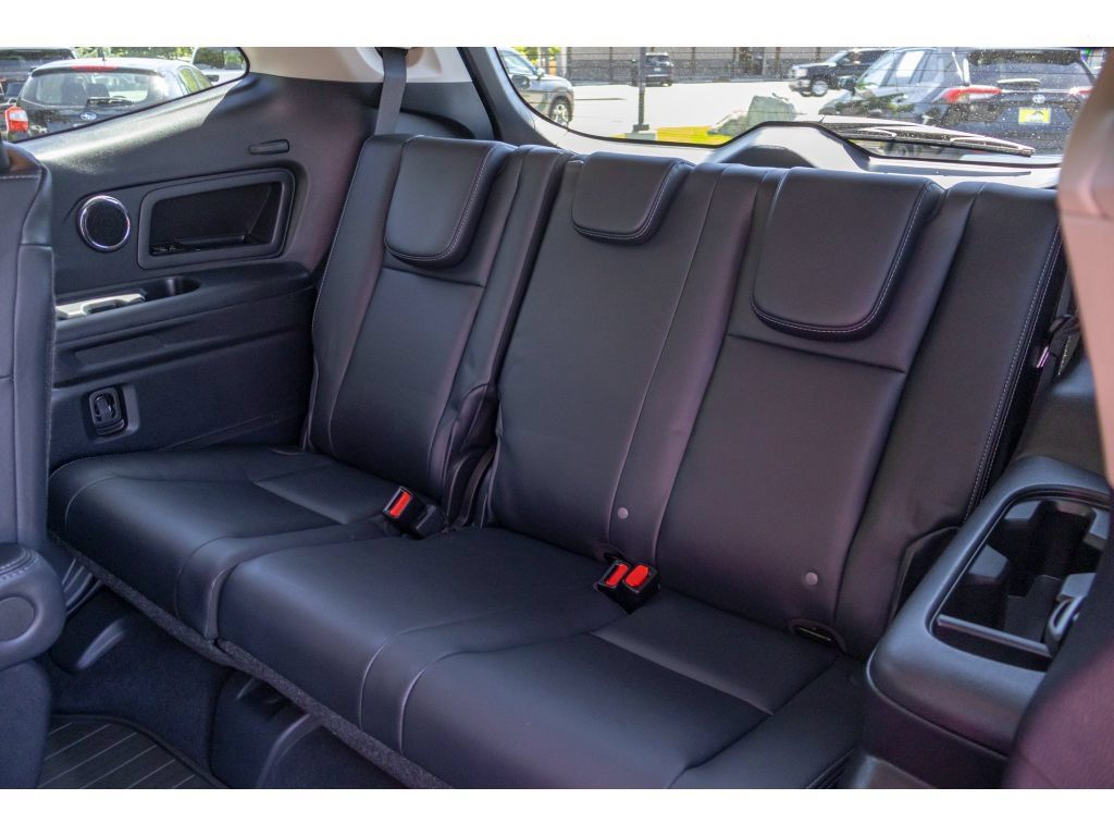Used 2023 Subaru Ascent Touring AWD/4WD image 14