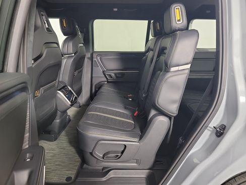 Used 2024 Rivian R1S Adventure AWD/4WD image 21