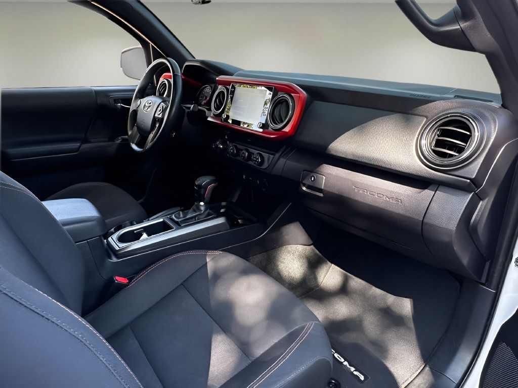 Used 2020 Toyota Tacoma TRD Sport RWD image 23