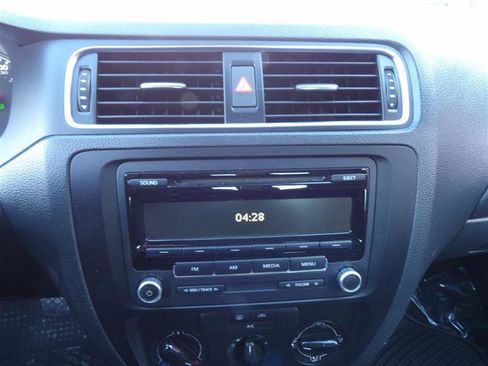 Used 2014 Volkswagen Jetta S image 15