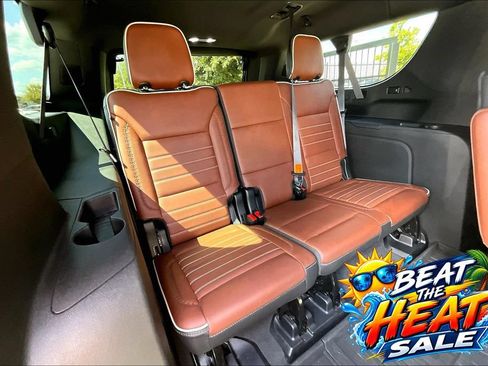 Used 2023 GMC Yukon XL Denali Ultimate AWD/4WD image 34
