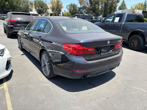 Used 2020 BMW 530i w/ Premium Package RWD image 4