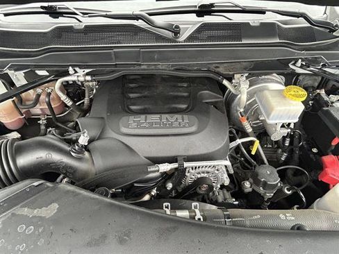 Used 2024 RAM 2500 Big Horn image 31