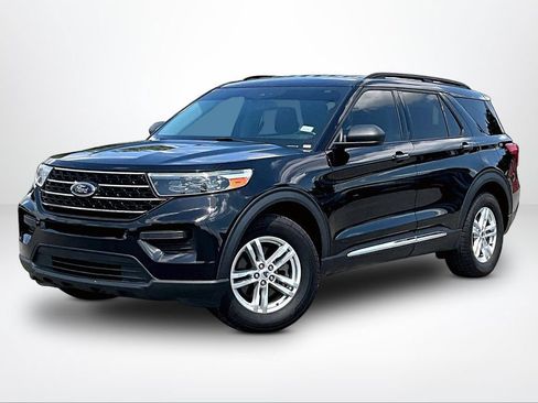 Used 2020 Ford Explorer XLT w/ Comfort Package RWD image 2