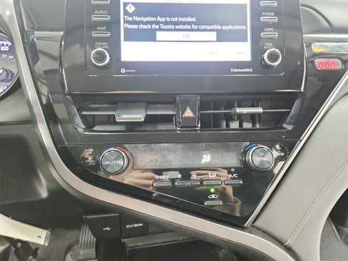 Used 2023 Toyota Camry SE image 28