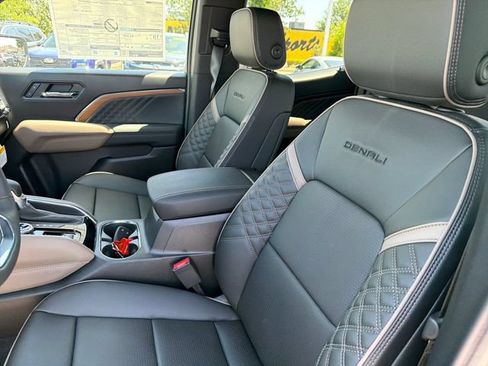 New 2026 GMC Canyon Denali AWD/4WD image 18