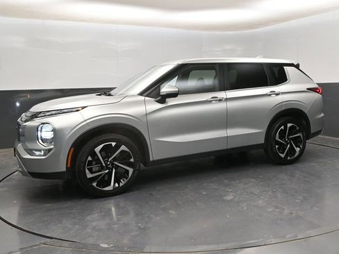 Used 2024 Mitsubishi Outlander SE FWD image 4