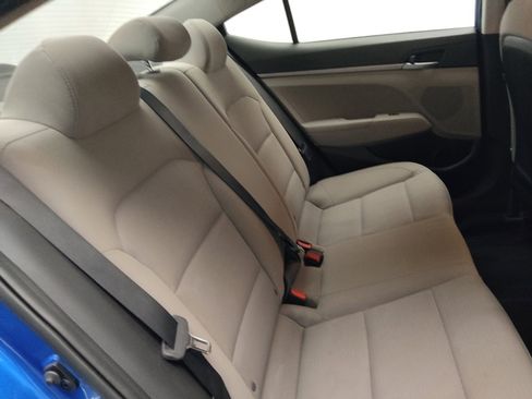 Used 2018 Hyundai Elantra SE w/ SE Connectivity Package 04 image 19