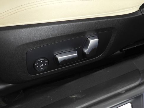 Used 2023 BMW 330i Sedan w/ Convenience Package RWD image 23