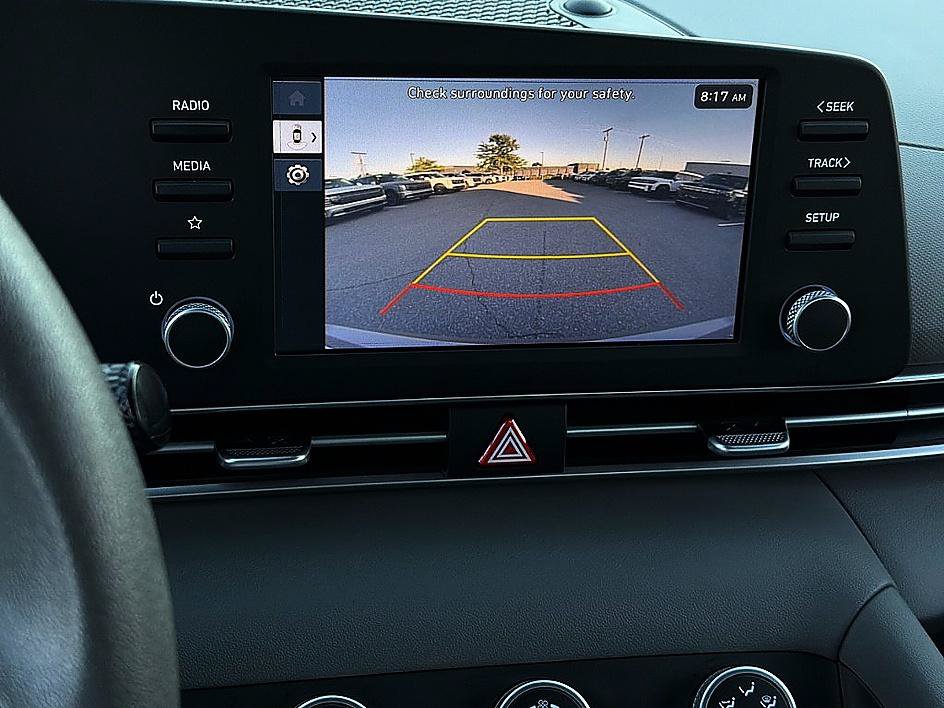 Certified 2024 Hyundai Elantra SE FWD image 13