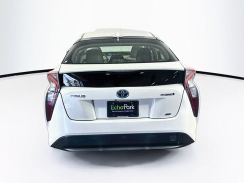 Used 2016 Toyota Prius Two FWD image 7