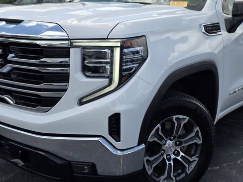 Used 2026 GMC Sierra 1500 SLT AWD/4WD image 9