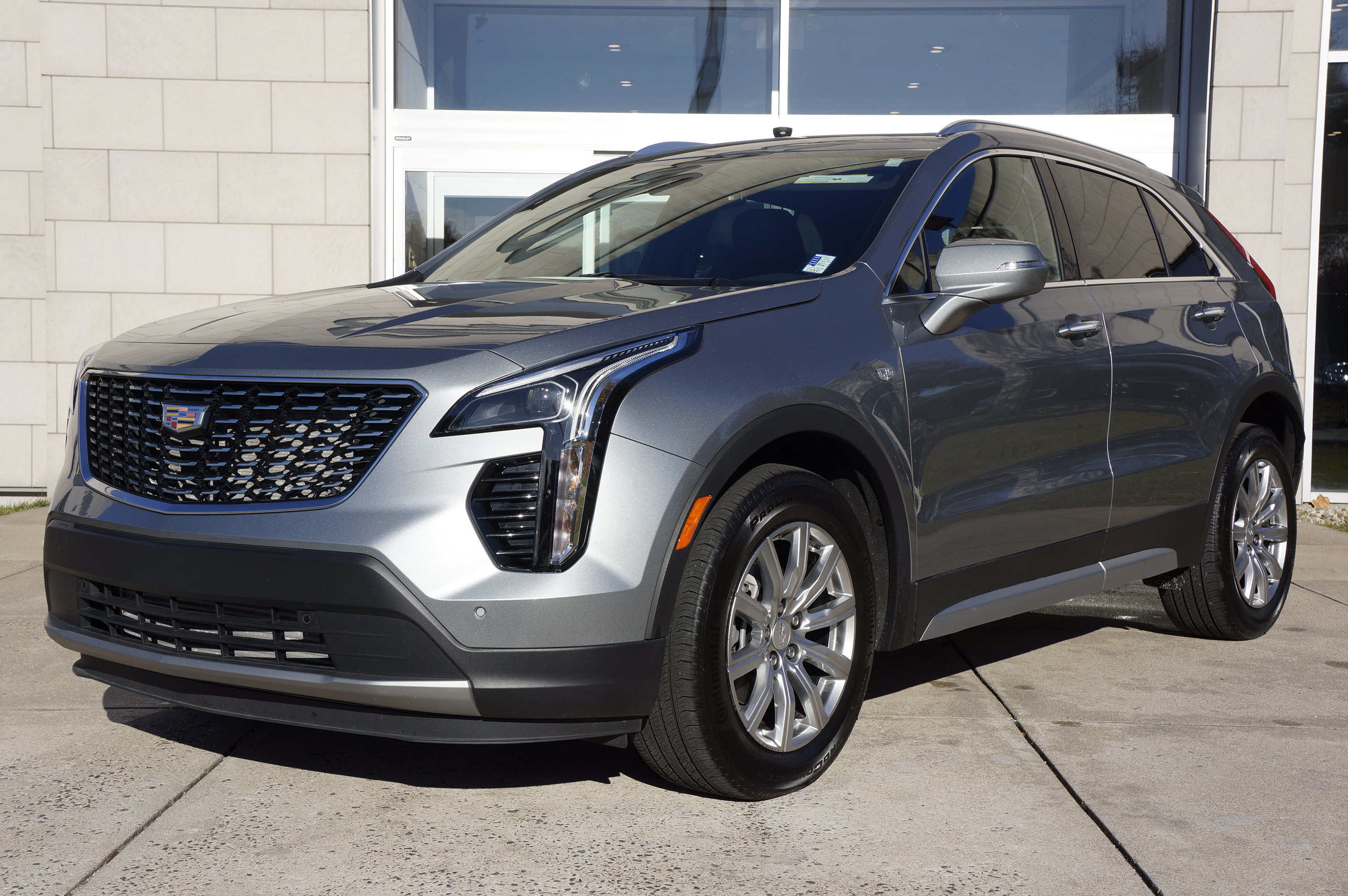 Used 2023 Cadillac XT4 Premium Luxury w/ Cold Weather Package AWD/4WD image 12