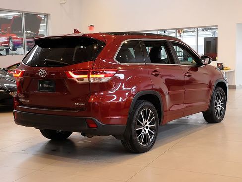 Used 2018 Toyota Highlander SE w/ Protection Package #3 image 20
