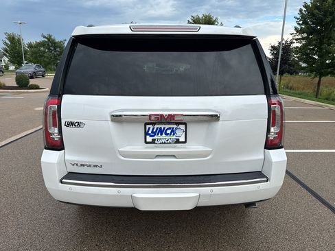 Used 2019 GMC Yukon Denali AWD/4WD image 4