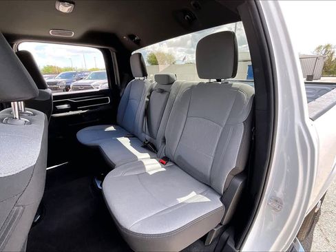 Used 2024 RAM 2500 Big Horn w/ Safety Group image 18