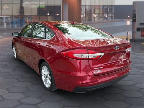 Used 2019 Ford Fusion SE image 7