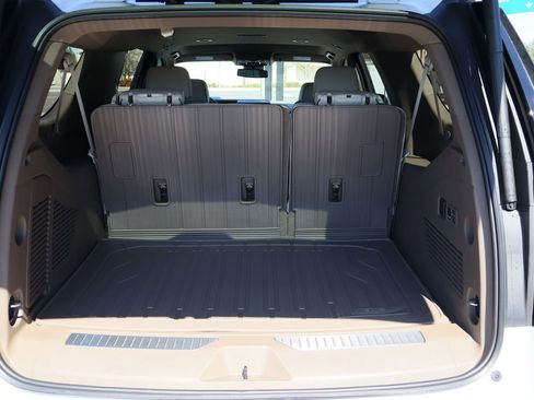 New 2026 GMC Yukon XL Denali w/ LPO, Floor Liner Package image 22