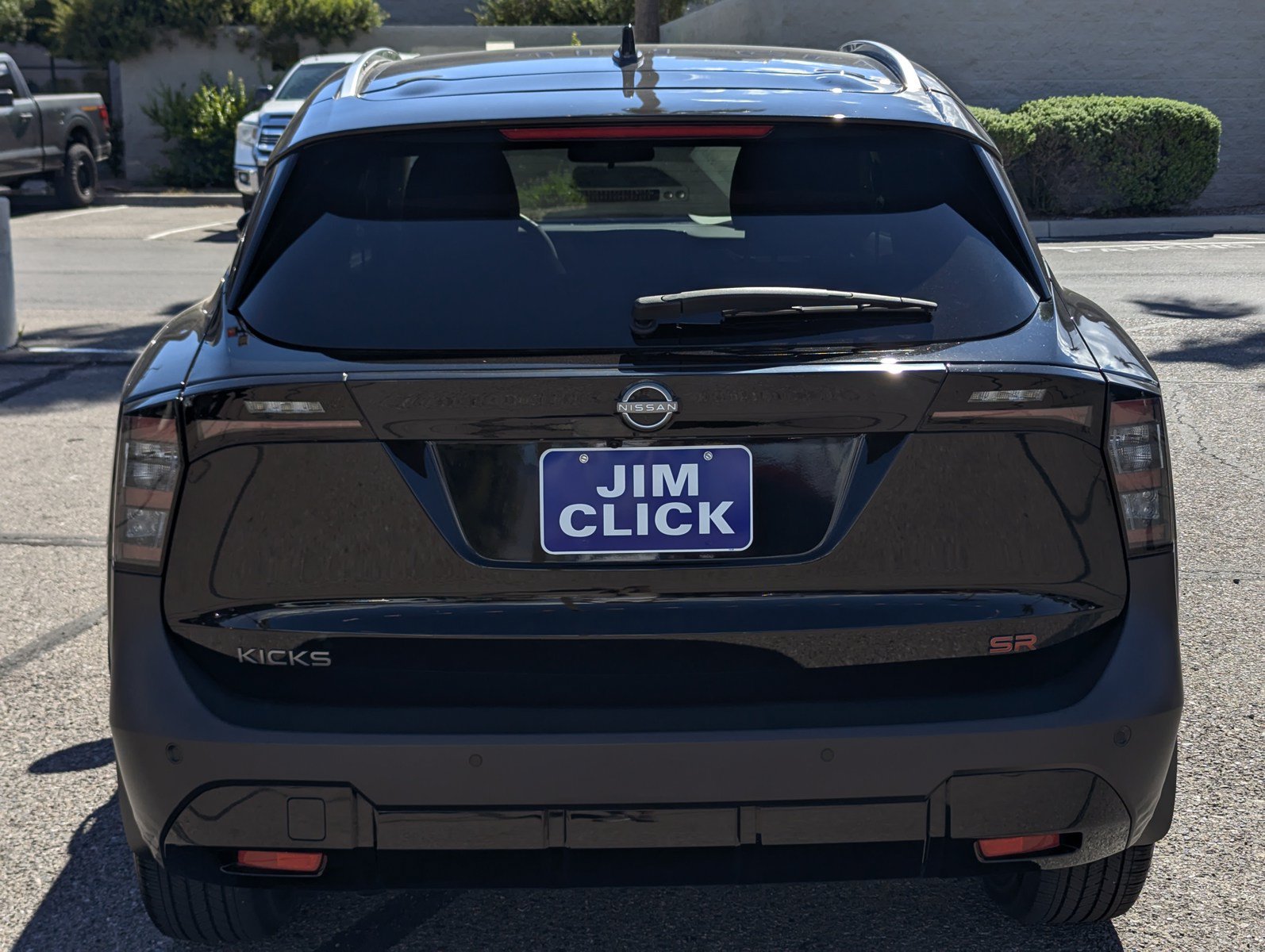 Used 2025 Nissan Kicks SR FWD image 3