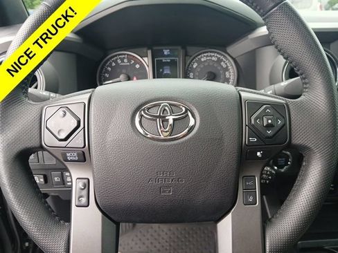 Used 2022 Toyota Tacoma TRD Sport w/ TRD Premium Sport Package AWD/4WD image 34