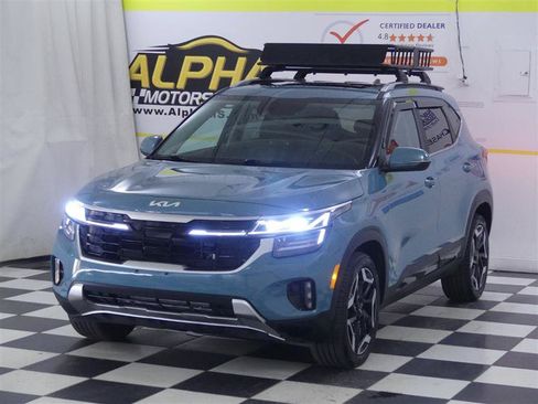 Used 2024 Kia Seltos SX w/ SX Sunroof Package AWD/4WD image 4